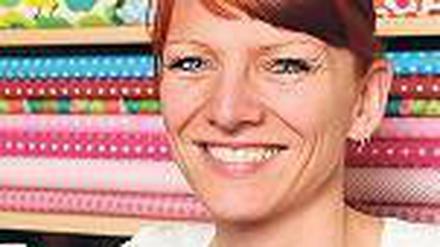 Gaby Wegener näht Taschen und Beutel.