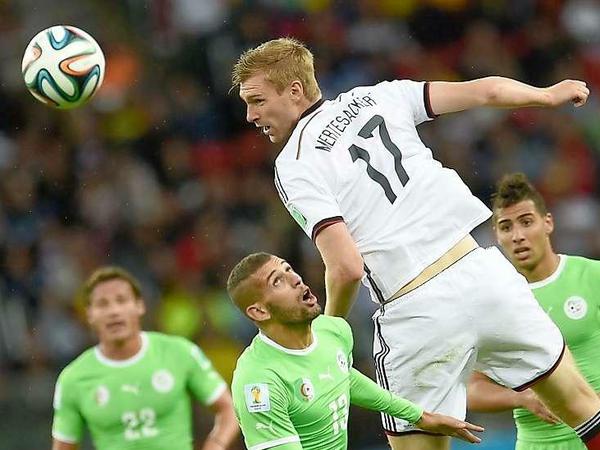 Schön spielen oder gewinnen und den Titel holen? Per Mertesacker wusste eine Antwort...