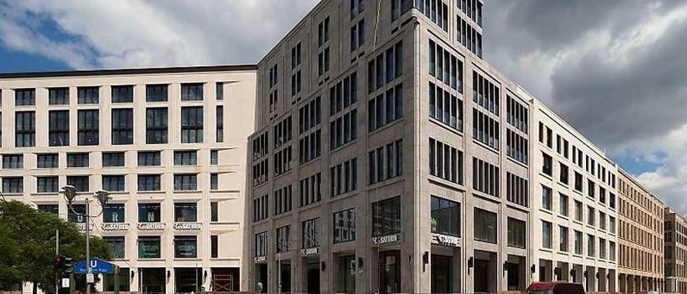 Der Status quo (am 1. Juli). Mit rund 270 Läden und Lokalen auf 76 000 Quadratmetern wird das Einkaufszentrum eines der größten in Berlin.
