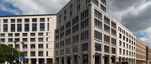 Der Status quo (am 1. Juli). Mit rund 270 Läden und Lokalen auf 76 000 Quadratmetern wird das Einkaufszentrum eines der größten in Berlin.