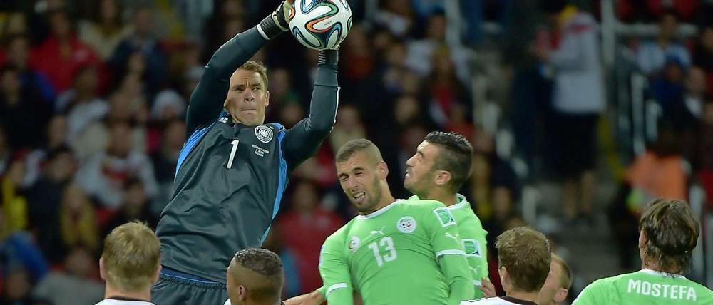 Manuel Neuer ragt bei der WM aus dem deutschen Team hervor.