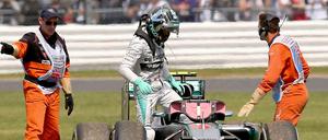Nico Rosberg muss seinen Mercedes vorzeitig abstellen - erstmals in dieser Saison.
