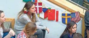 Goodbye Deutschland. Allein von 2010 bis 2011 machten rund 11 100 Deutsche einen Bachelor im Ausland. Besonders beliebt sind die Niederlande, Österreich, Großbritannien und die Schweiz.