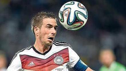 Wohin mit Philipp Lahm? Diese Frage beschäftigt Deutschland. 