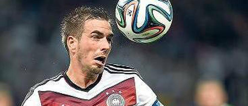 Wohin mit Philipp Lahm? Diese Frage beschäftigt Deutschland.