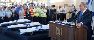Israels Premierminister Netanyahu bei der Beerdigung der drei ermordeten Teenager.