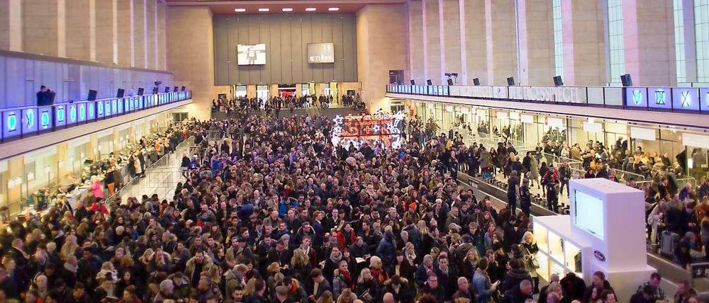 Die Bread & Butter im ehemaligen Flughafen Tempelhof. Die Veranstalter lobten die gute Logistik des Gebäudes.
