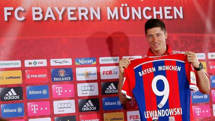 Robert Lewandowski ist die neue Nummer 9 beim FC Bayern München.