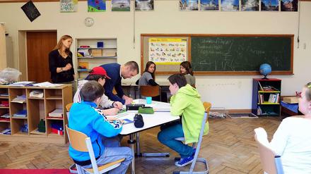 Kinder in der Schule.