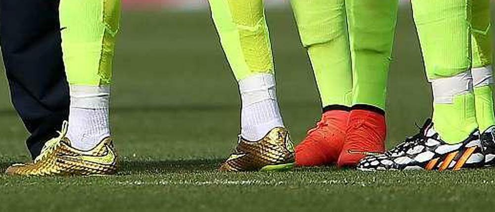 Seine goldenen Fußballschuhe haben eine ganze Nation entzückt. Was hat der Erfolg von Spielern wie Neymar mit ihrem Schuhwerk zu tun?