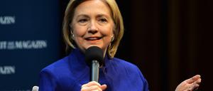 Aus Washington nach Charlottenburg: Hillary Clinton im Schillertheater.