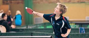 Ball angucken. Wie nutze ich den Spin? Yannick Sprengel, Hertha BSC, kommt beim Vorranglisten-A-Turnier des Berliner Tischtennisverbands bis ins Viertelfinale.