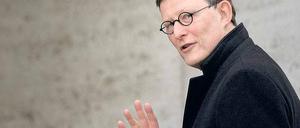 Kaum hier, schon wieder weg. Kardinal Woelki hat sich mit seinem Einsatz für Flüchtlinge und seinem bescheidenen Auftreten viele Sympathien bei den Berlinern erworben. Katholiken werfen ihm allerdings auch Engstirnigkeit und Rückwärtsgewandtheit vor. 