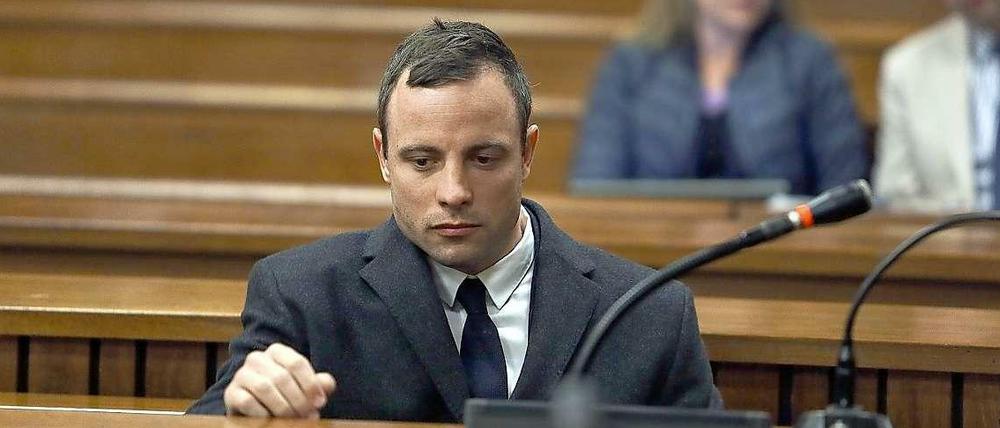 Warten auf den Urteilsspruch: Die Zeugenvernehmung im Mordprozess gegen Oscar Pistorius ist beendet. Der Sportstar ist des Mordes an seiner Freundin Reeva Steenkamp angeklagt.