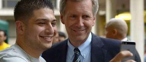 Der frühere Bundespräsident Christian Wulff bei einem interreligiösen Treffen in Hannover.