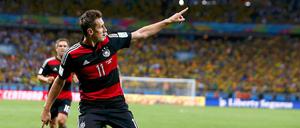 Miroslav Klose will mit Deutschland jetzt endlich den Titel - doch das Jahrhundertspiel der WM ist schon vorbei.