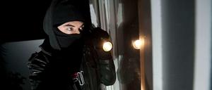 Mehr Einbrüche zur WM und in den Sommerferien? Das glauben Berliner Schlüsseldienste. Statistisch lässt sich diese Vermutung nicht erhärten.