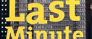 Auf den letzten Drücker? Viele überlegen derzeit noch mal, ob sie Hals über Kopf losfliegen sollen – trotz Ferienzeit.