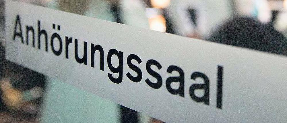 Noch ein Spionagefall. Der NSA-Untersuchungsausschuss des Bundestags arbeitet schon eine Weile, nun will auch das Parlamentarische Kontrollgremium, das die Geheimdienste beaufsichtigt, Klärung haben. 