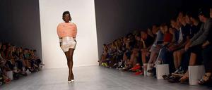 Guter Abgang. Marina Hoermanseder präsentierte am Freitag als eine der letzten Designerinnen auf der Fashion Week.
