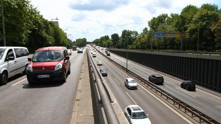 Noch rollt's. Bald soll hier am Heckerdamm aber gebaut werden auf der Autobahn.