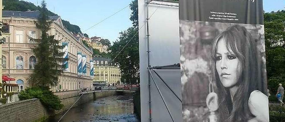 Alte Pracht, alte Wunden. Marta Kubisova, der das Dokumentarfilmplakat gilt, hatte in der kommunistischen Tschechoslowakei 20 Jahre Auftrittsverbot. 