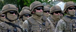 Ukrainische Soldaten nahe der Stadt Slawjansk