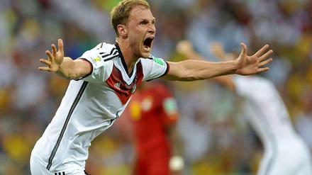 And the winner is: Benedikt Höwedes.