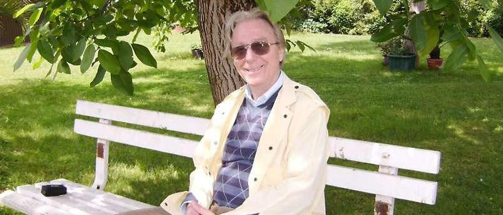 Manfred Gresens, 80, lässt in einer achtminütigen Schimpftirade seinen Unmut über die Stadt ab. 