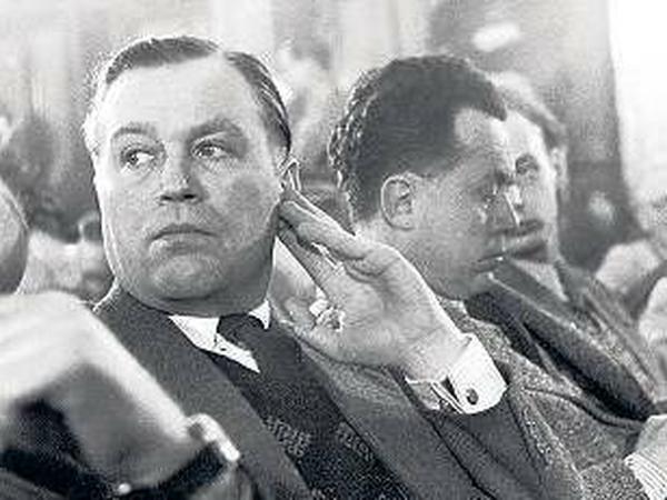 Otto John (links).