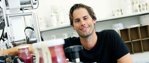 Proviant Smoothies. Paul Löhndorf managt die Fruchtmanufaktur in Kreuzberg.