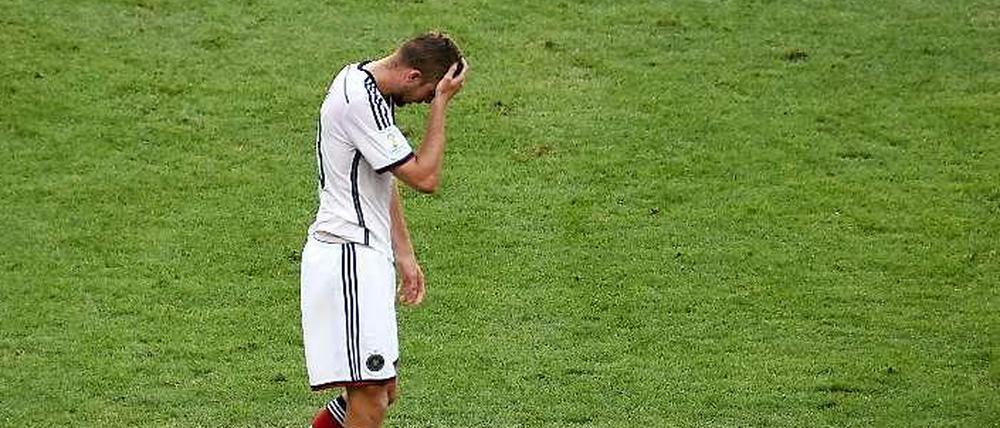 Wie? Finale? Christoph Kramer wusste nicht mehr, wo er war, nach einem Kopfstoß beim WM-Finale. 
