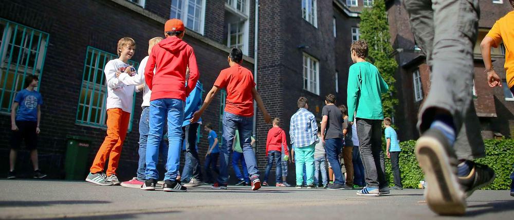 Auf Schulhöfen kann's schon mal lauter werden - schließlich sind viele Kinder unterwegs.
