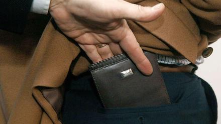 Taschendiebe haben in Bussen und Bahnen Hochkonjunktur.