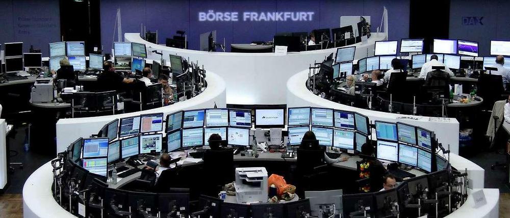Dax legt am Morgen zu. Auftrieb gibt Börsianern zufolge die gute Entwicklung des US-Aktienmarktes im späten Geschäft sowie der asiatischen Börsen.
