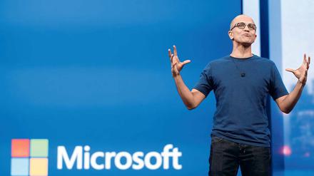 Kraftakt. Satya Nadella hatte im Februar die Microsoft-Führung von Steve Ballmer übernommen. Den Schwerpunkt legt der neue Chef auf mobile Geräte sowie Anwendungen aus dem Internet.