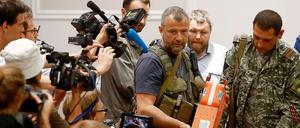 Der Flugschreiber aus dem Cockpit der abgestürzten Boeing von Malaysia Airlines ist nach Angaben des niederländischen Sicherheitsrates nicht manipuliert worden.