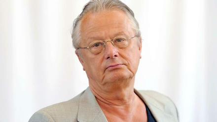 Frank Castorf, 63, sagt im "Spiegel": "Überall herrschen Angst und vorauseilender Gehorsam." Und dass Bayreuth ihn an den Osten erinnert. 