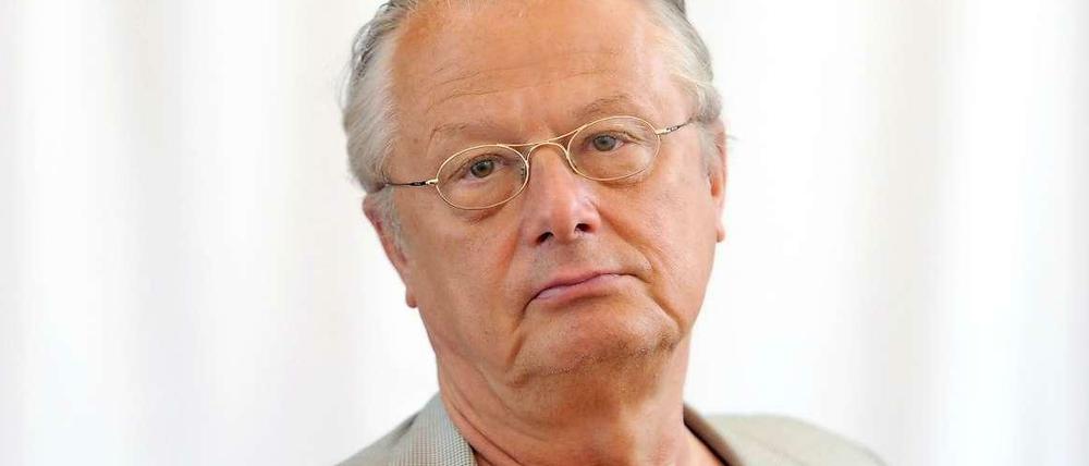 Frank Castorf, 63, sagt im "Spiegel": "Überall herrschen Angst und vorauseilender Gehorsam." Und dass Bayreuth ihn an den Osten erinnert.