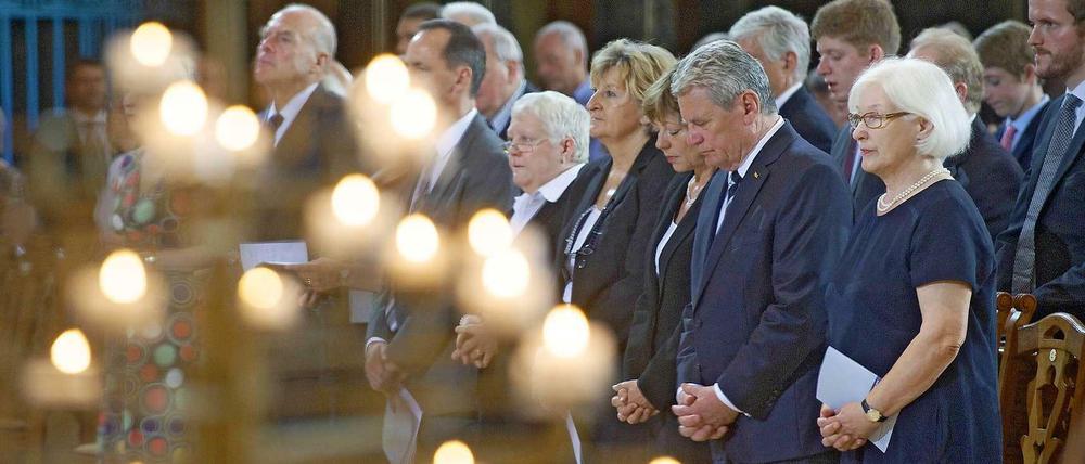 Mit einem Gottesdienst im Berliner Dom wurde des 20. Juli 1944 gedacht. Auch Bundespräsident Joachim Gauck nahm teil (zwischen Lebensgefährtin Danilea Schadt und Irmgard Schwaetzer, Präses der EKD-Synode).