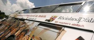 Doppeldecker mit Ganzgestaltung: Eine rollende Werbetafel.