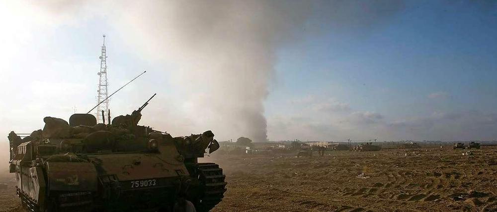 Rauch nach einer Explosion in Gaza: Der jüngste Konflikt um den Gazastreifen begann vor drei Wochen.