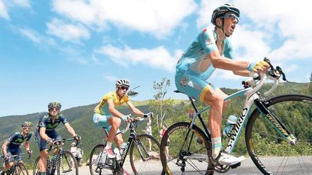 Formanstieg? Bisher fuhren die Profis bergauf bei dieser Tour langsamer als früher. Das hat sich in den Pyrenäen geändert.