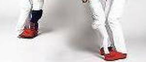 Töchterchen, komm tanz mit mir. Die roten Filz-Tanzschuhe von Company.