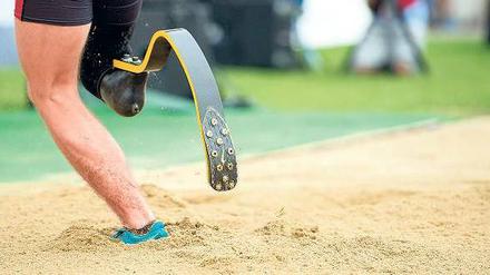 Spuren im Sand. Markus Rehms Meistertitel in Ulm beschäftigt die deutsche Leichtathletik, am Mittwoch wird bekanntgegeben, ob er für die EM nominiert wird.