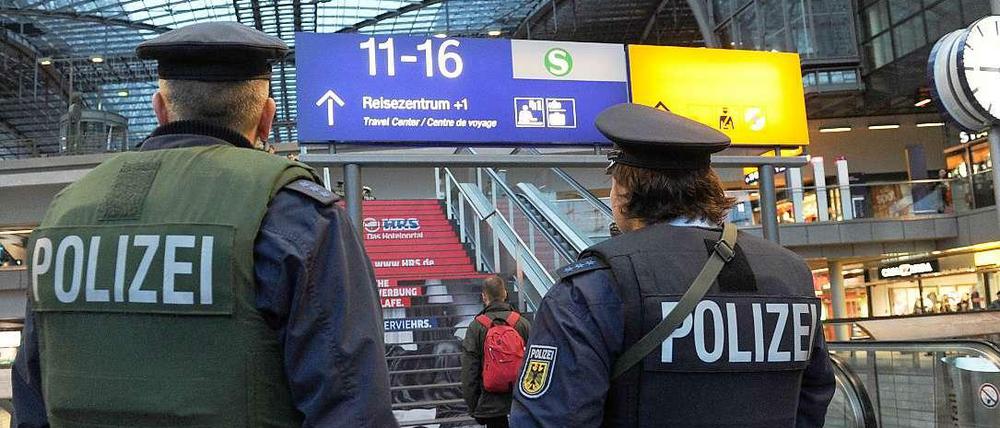 Wegen gesundheitlicher Probleme fallen in Berlin fast 1000 Polizisten ganz oder teilweise aus.