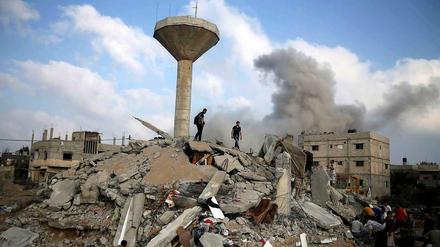 Ein von der israelischen Luftwaffe angegriffenes Haus in Rafah im Süden des Gazastreifens.