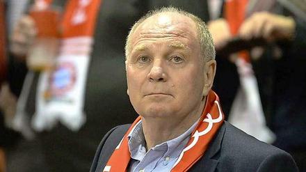Uli Hoeneß ist wegen Steuerhinterziehung zu dreieinhalb Jahren Haft verurteilt.