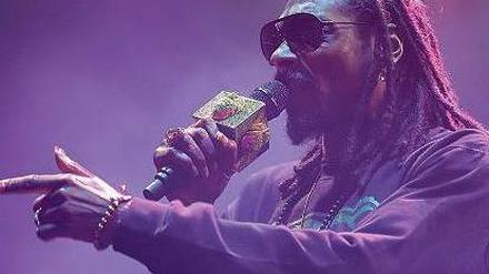 Na, wer bin ich? Snoopadelic (alias Snoop Dogg) betätigte sich am Wochenende in Berlin vor allem als DJ.