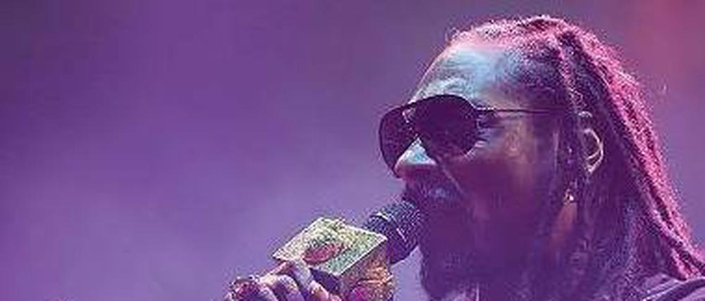Na, wer bin ich? Snoopadelic (alias Snoop Dogg) betätigte sich am Wochenende in Berlin vor allem als DJ.